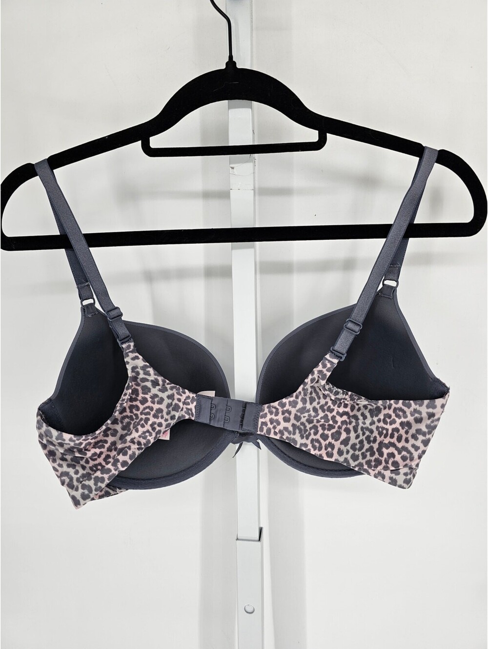 Victorias Secret Sz 36D Push Up Bra Padded Gray Leopard Print - Picture 3 of 5